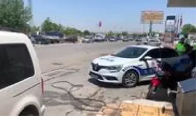 Direksiyon başında kalp krizi geçiren sürücü hayatını kaybetti Direksiyon başında kalp krizi geçiren sürücü hayatını kaybetti