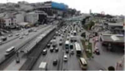 E-5’teki yoğun trafik böyle görüntülendi