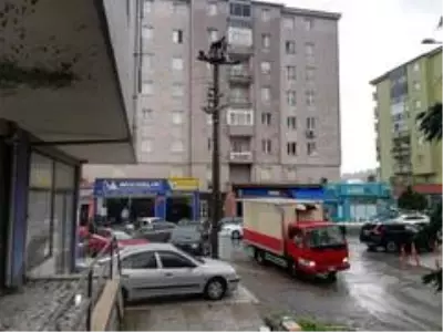 Elektrik hatlarının değişiminde akıma kapılan işçi hayatını kaybetti Elektrik hatlarının değişiminde akıma kapılan işçi hayatını kaybetti