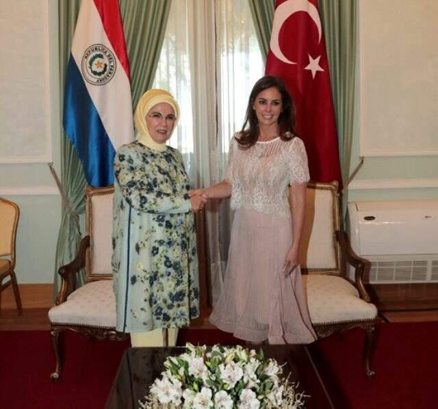 Emine Erdoğan, Paraguay Devlet Başkanı'nın eşinin yardım talebini anında karşılık verdi Emine Erdoğan, Paraguay Devlet Başkanı'nın eşinin yardım talebini anında karşılık verdi