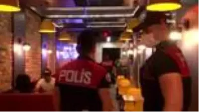 Fatih'te kafe ve restoranlara korona virüs denetimi Fatih'te kafe ve restoranlara korona virüs denetimi