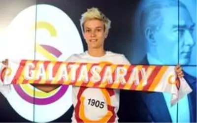 Işıl Alben, Galatasaray'dan ayrıldığını açıkladı Işıl Alben, Galatasaray'dan ayrıldığını açıkladı