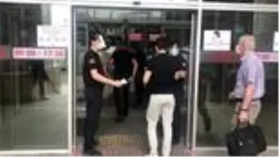 İstanbul Adliyesi'nde 'normalleşme' kalabalığı İstanbul Adliyesi'nde 'normalleşme' kalabalığı