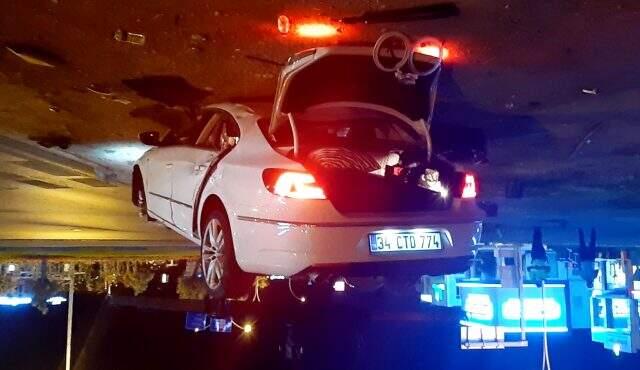 Kavşağa hızlı giren otomobil taklalar attı! Kaza anı saniye saniye kamerada Kavşağa hızlı giren otomobil taklalar attı! Kaza anı saniye saniye kamerada