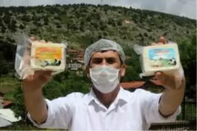 Kooperatif kuran köylüler ürettikleri peynirleri Türkiye'ye satıyor Kooperatif kuran köylüler ürettikleri peynirleri Türkiye'ye satıyor