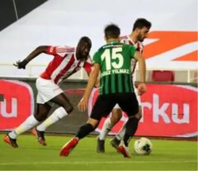 Süper Lig: Sivasspor: 1 Denizlispor: 0 (İlk yarı) Süper Lig: Sivasspor: 1 Denizlispor: 0 (İlk yarı)