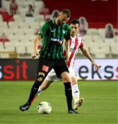 Süper Lig: Sivasspor: 1 Denizlispor: 0 (İlk yarı) Süper Lig: Sivasspor: 1 Denizlispor: 0 (İlk yarı)