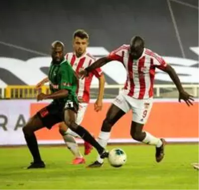 Süper Lig: Sivasspor: 1 Denizlispor: 0 (Maç sonucu) Süper Lig: Sivasspor: 1 Denizlispor: 0 (Maç sonucu)