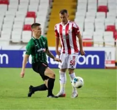 Süper Lig: Sivasspor: 1 Denizlispor: 0 (Maç sonucu) Süper Lig: Sivasspor: 1 Denizlispor: 0 (Maç sonucu)