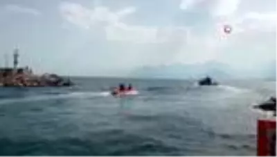 Antalya'da falezlerde kimliği belirsiz erkek cesedi bulundu Antalya'da falezlerde kimliği belirsiz erkek cesedi bulundu