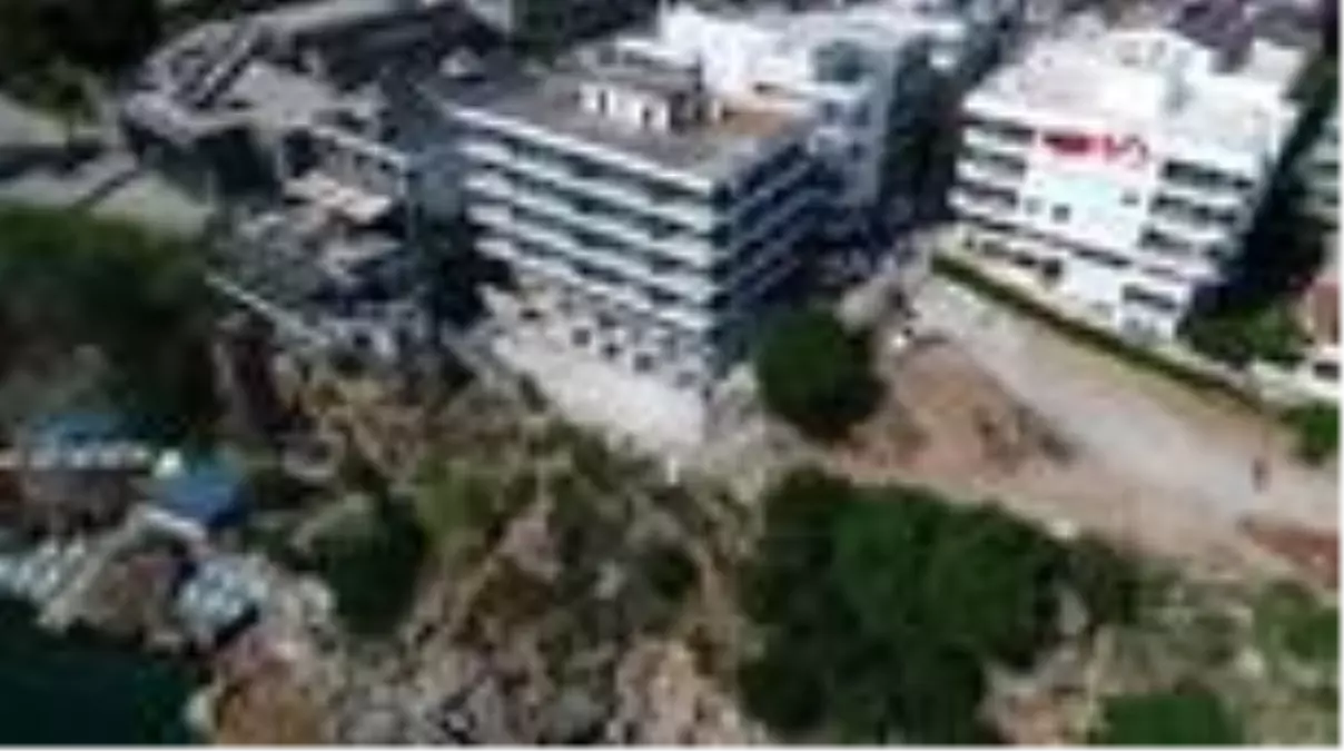 ANTALYA Falezlere sıfır bina inşaatı, yıkım kararına rağmen sürüyor