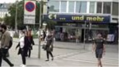 Avusturya'da zorunlu maske kullanımı kaldırıldı