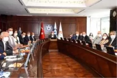 Bakan Ersoy, Çeşme Projesi için temaslarda bulundu Bakan Ersoy, Çeşme Projesi için temaslarda bulundu