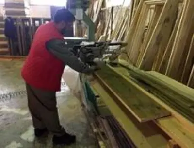 Belediyenin kurduğu ahşap atölyesinde en kaliteli işi en düşük maliyetle yapıyorlar Belediyenin kurduğu ahşap atölyesinde en kaliteli işi en düşük maliyetle yapıyorlar