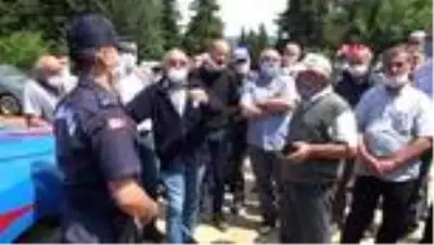 Bolu'da yaylalarda izinsiz çekilen tel örgü ve çitler yıkıldı Bolu'da yaylalarda izinsiz çekilen tel örgü ve çitler yıkıldı