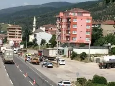 'Dur' ihtarına uymayan sürücünün çarptığı polis memuru şehit oldu 'Dur' ihtarına uymayan sürücünün çarptığı polis memuru şehit oldu