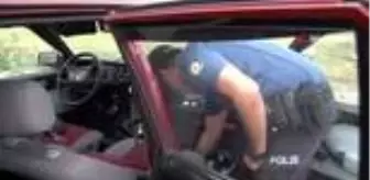 Yeşilkent Mahallesi: Fatih'ten 'Gezmek için' çaldıkları otomobille Avcılar'da yakalandılar Yeşilkent Mahallesi: Fatih'ten 'Gezmek için' çaldıkları otomobille Avcılar'da yakalandılar