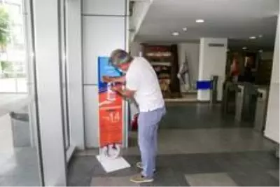 İzmir Milli Eğitim Müdürlüğünden sensörlü dezenfektan