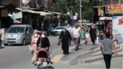 Konya ve Kilis'te vakaların artmasına rağmen vatandaşlar tedbirlere uymuyor Konya ve Kilis'te vakaların artmasına rağmen vatandaşlar tedbirlere uymuyor