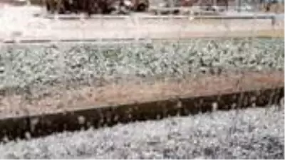 Meteoroloji'den 3 il için dolu ve gök gürültülü sağanak uyarısı Meteoroloji'den 3 il için dolu ve gök gürültülü sağanak uyarısı
