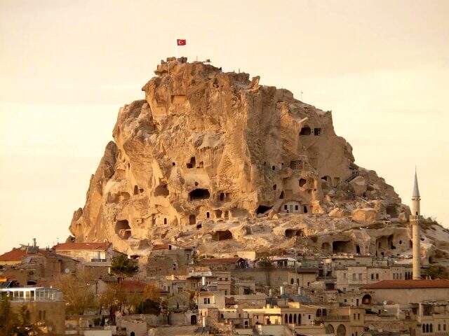 Nevşehir nerededir? Nevşehir'de görülmesi gereken yerler nerelerdir? Nevşehir geleneksel yemekleri nelerdir?