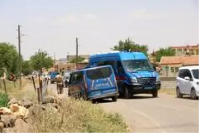 Akrabalar arazi için 3 saat çatıştı: 1 ölü, 5 yaralı Akrabalar arazi için 3 saat çatıştı: 1 ölü, 5 yaralı