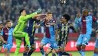 Trabzon bir adım önde, Muslera ile G.Saray'ın yarısı gitti Trabzon bir adım önde, Muslera ile G.Saray'ın yarısı gitti