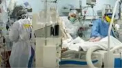 Türkiye'deki koronavürüs salgınında son 5 günde testlerin pozitif çıkma oranı 'pik' yaptı Türkiye'deki koronavürüs salgınında son 5 günde testlerin pozitif çıkma oranı 'pik' yaptı