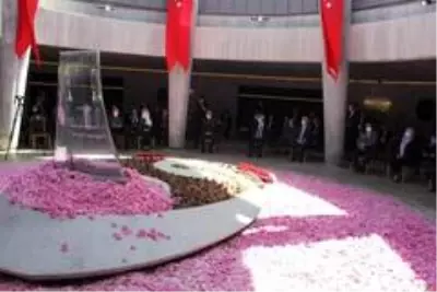 9. Cumhurbaşkanı Süleyman Demirel, ölümünün 5. yılında kabri başında anıldı
