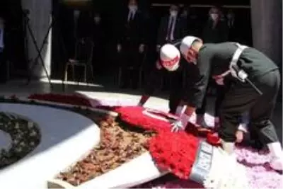 9. Cumhurbaşkanı Süleyman Demirel, ölümünün 5. yılında kabri başında anıldı