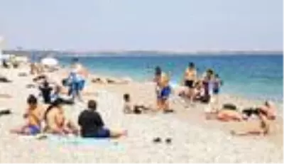 Son dakika haberleri: Antalya'da maske ve fiziki mesafe unutuldu Son dakika haberleri: Antalya'da maske ve fiziki mesafe unutuldu