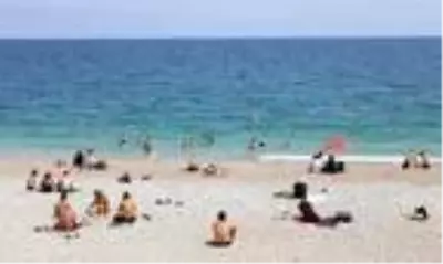 Son dakika haberleri: Antalya'da maske ve fiziki mesafe unutuldu Son dakika haberleri: Antalya'da maske ve fiziki mesafe unutuldu