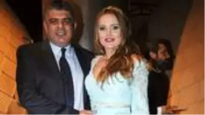Ünlü oyuncu Meral Kaplan eski eşini ihbar etti! Ünlü oyuncu Meral Kaplan eski eşini ihbar etti!
