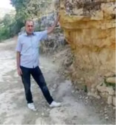 Diyarbakır'da tır ile motosiklet çarpıştı: 1 ölü Diyarbakır'da tır ile motosiklet çarpıştı: 1 ölü