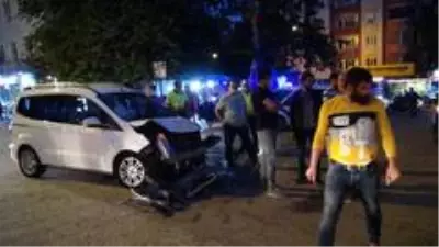 Gaziantep'teki zincirleme kaza güvenlik kamerasına yansıdı Gaziantep'teki zincirleme kaza güvenlik kamerasına yansıdı