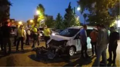 Gaziantep'teki zincirleme kaza güvenlik kamerasına yansıdı Gaziantep'teki zincirleme kaza güvenlik kamerasına yansıdı