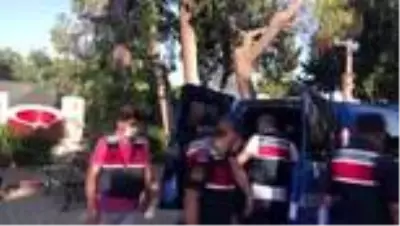 Katil zanlısı 18 yıl kaçtı, ehliyet değiştirmek isteyince yakalandı Katil zanlısı 18 yıl kaçtı, ehliyet değiştirmek isteyince yakalandı