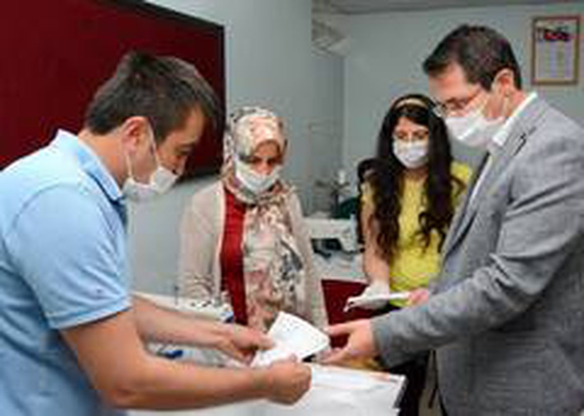 Kaymakam Çeçen'den maske üretim atölyesine ziyaret