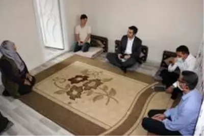 Kaymakam Köleoğlu'ndan hane ziyareti Kaymakam Köleoğlu'ndan hane ziyareti