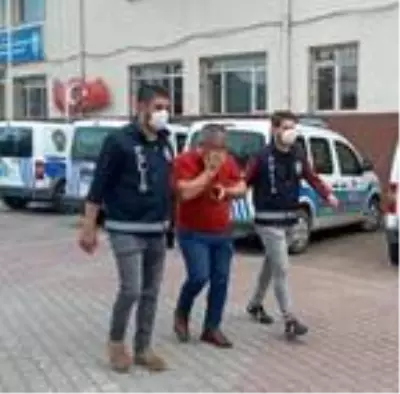 Kendisini, hakim, savcı olarak tanıtıp dolandırıcılık yapan şüpheli tutuklandı Kendisini, hakim, savcı olarak tanıtıp dolandırıcılık yapan şüpheli tutuklandı