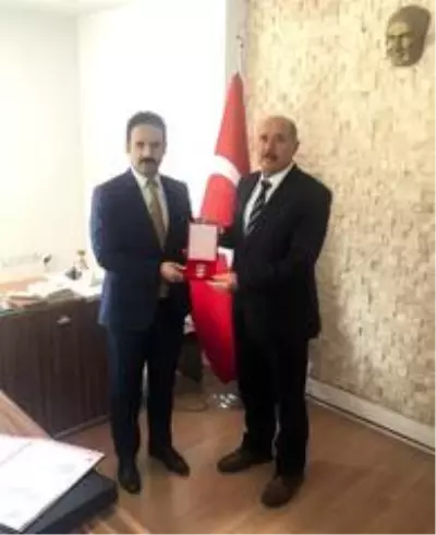 Kıbrıs gazilerine madalya Kıbrıs gazilerine madalya