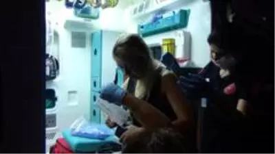 Manavgat Irmağı'nda sürüklenen kadın, suya atlayan bir genç tarafından kurtarıldı Manavgat Irmağı'nda sürüklenen kadın, suya atlayan bir genç tarafından kurtarıldı