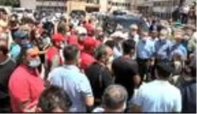 Ordu'ya atanan Tunceli Valisi Sonel'i yüzlerce kişi uğurladı Ordu'ya atanan Tunceli Valisi Sonel'i yüzlerce kişi uğurladı