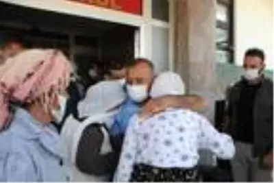 Ordu'ya atanan Tunceli Valisi Sonel'i yüzlerce kişi uğurladı Ordu'ya atanan Tunceli Valisi Sonel'i yüzlerce kişi uğurladı