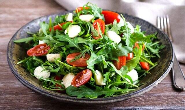 Sağlıklı salata yapmanın püf noktaları Sağlıklı salata yapmanın püf noktaları