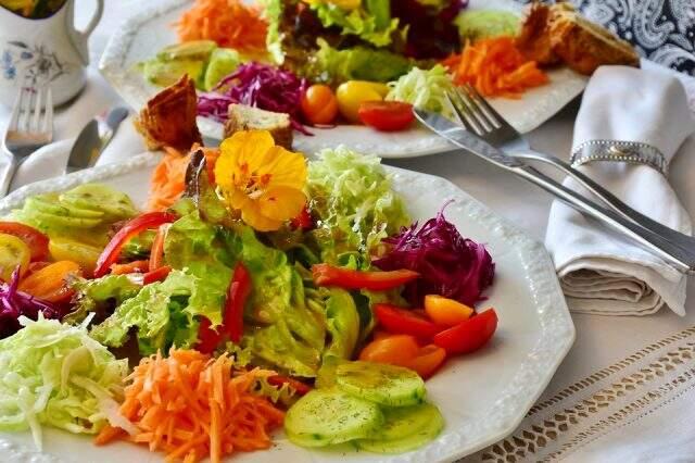 Sağlıklı salata yapmanın püf noktaları Sağlıklı salata yapmanın püf noktaları