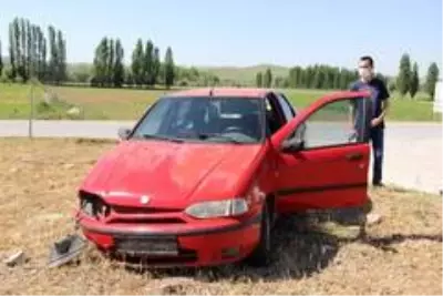 Sivas'ta trafik kazası: 3 yaralı Sivas'ta trafik kazası: 3 yaralı