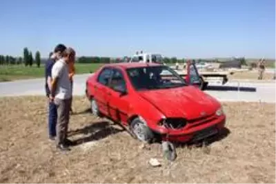 Sivas'ta trafik kazası: 3 yaralı Sivas'ta trafik kazası: 3 yaralı