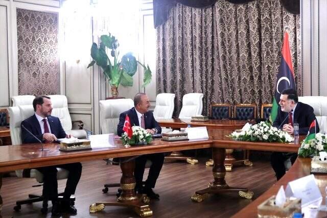 Son Dakika: İki bakan ve MİT Başkanı Libya'da Son Dakika: İki bakan ve MİT Başkanı Libya'da