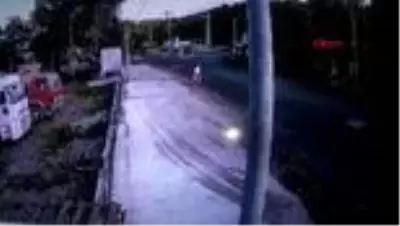 Yakalanan 16 yaşındaki kapkaçının 90 suç kaydı çıktı Yakalanan 16 yaşındaki kapkaçının 90 suç kaydı çıktı